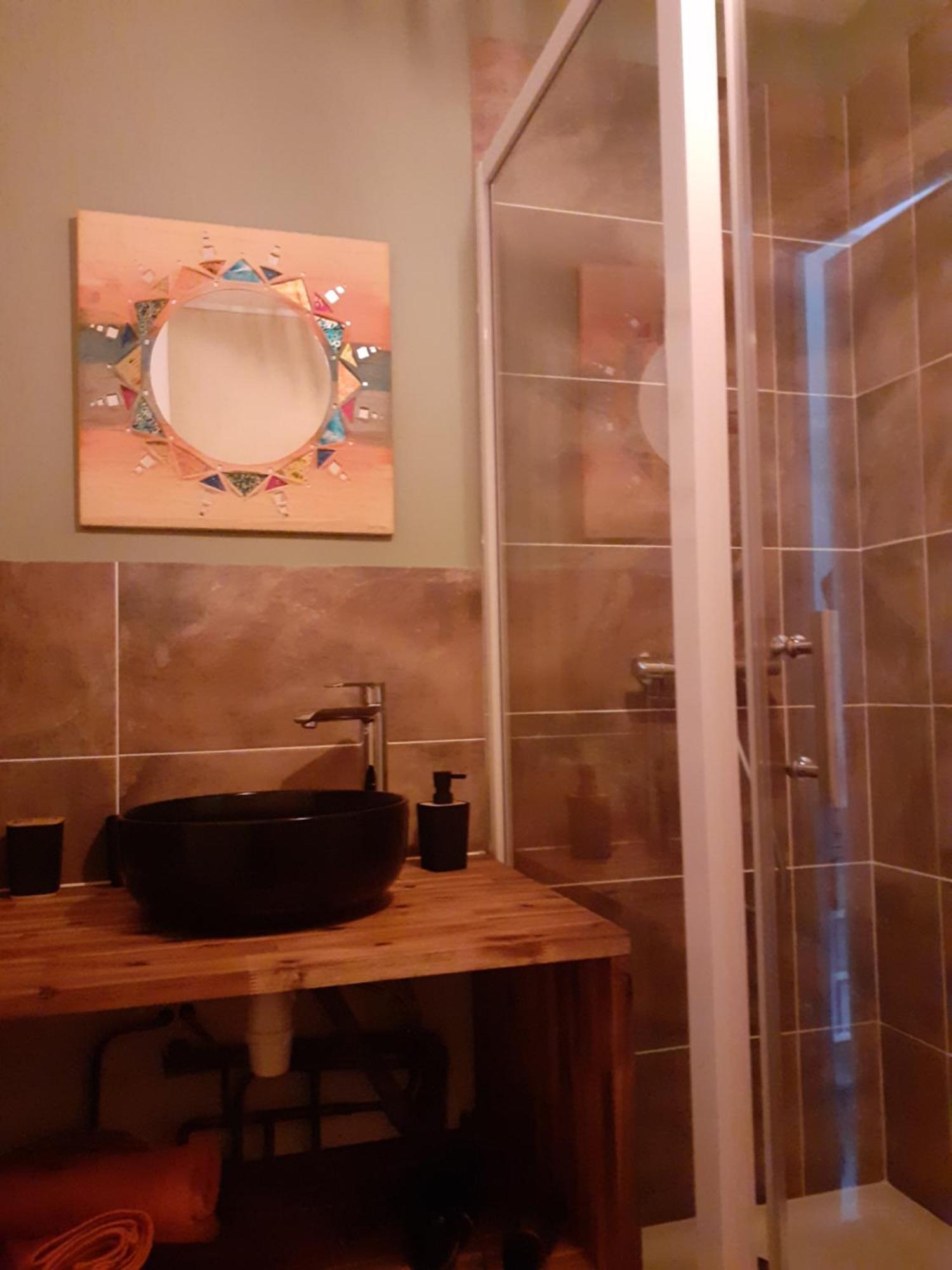 Bed and Breakfast Les Loges De Yoff Ambon Exterior foto