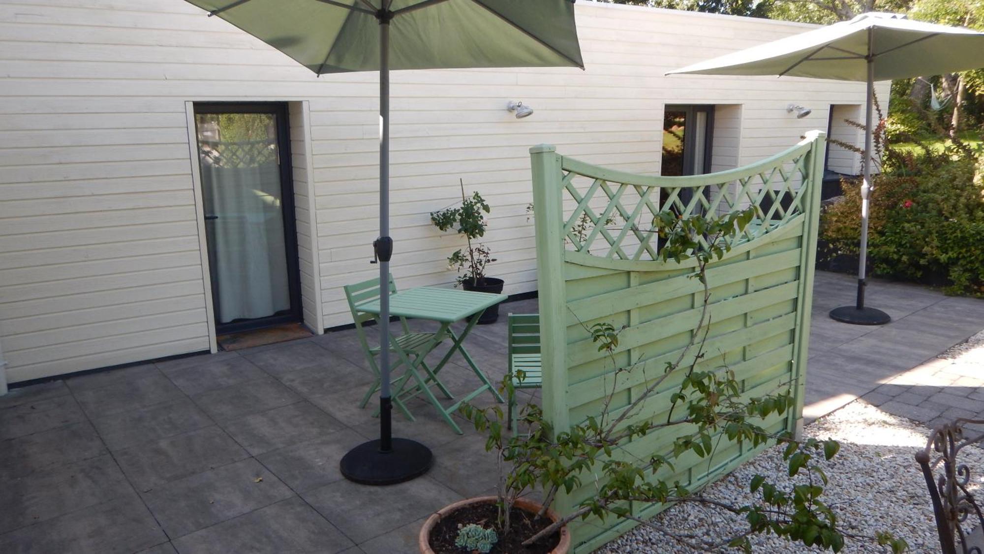 Bed and Breakfast Les Loges De Yoff Ambon Exterior foto